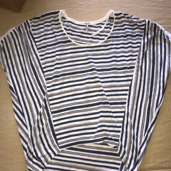 4 Splendid Tees, 3 Sz S and 1 Med (runs small) - Picture 3 of 5